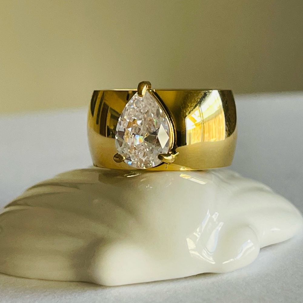 Gold Wide Band cocktail Ring with Pear-Cut Clear Stone size 5